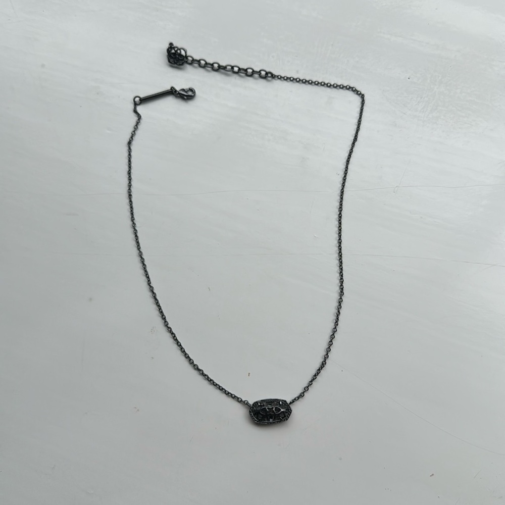 Kendra Scott Black Pendant